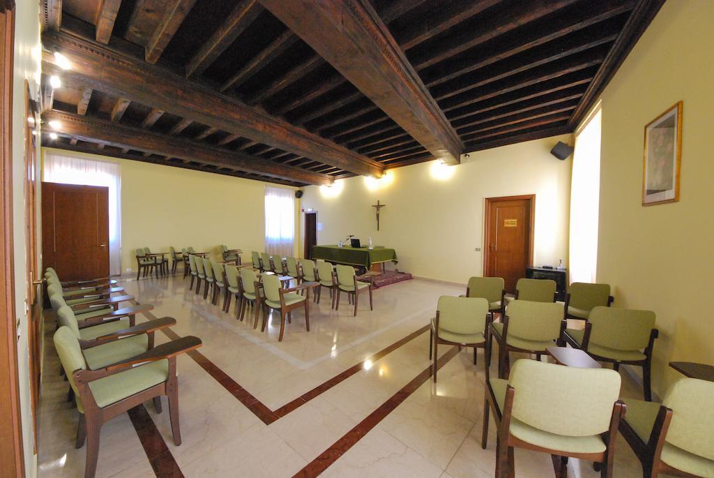 Villa Santa Maria Dell'Arco - Centro Oreb Cazzago San Martino Exterior foto