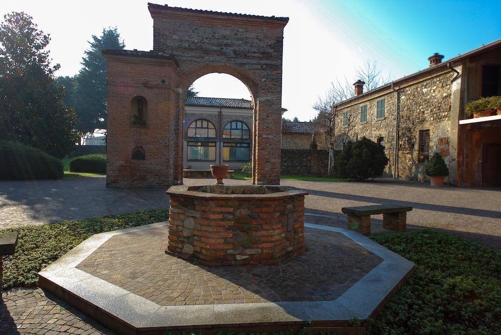 Villa Santa Maria Dell'Arco - Centro Oreb Cazzago San Martino Exterior foto