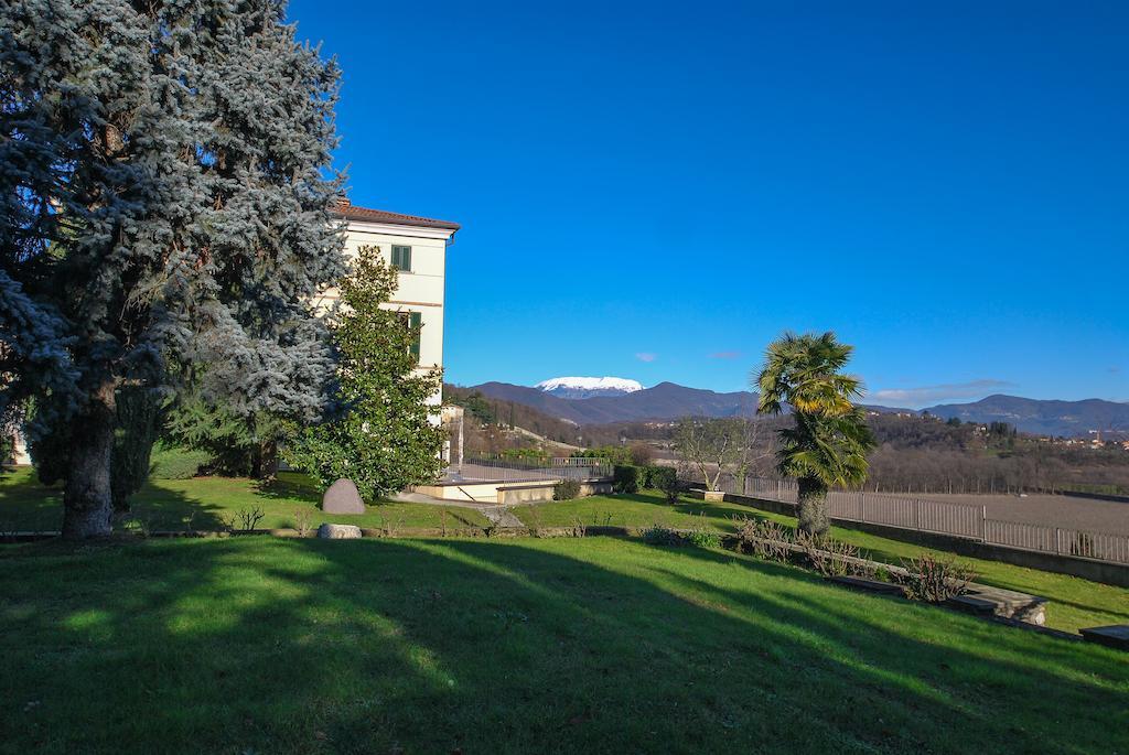 Villa Santa Maria Dell'Arco - Centro Oreb Cazzago San Martino Exterior foto